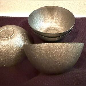 4 Silver glitter serving bowls. 5.75”
